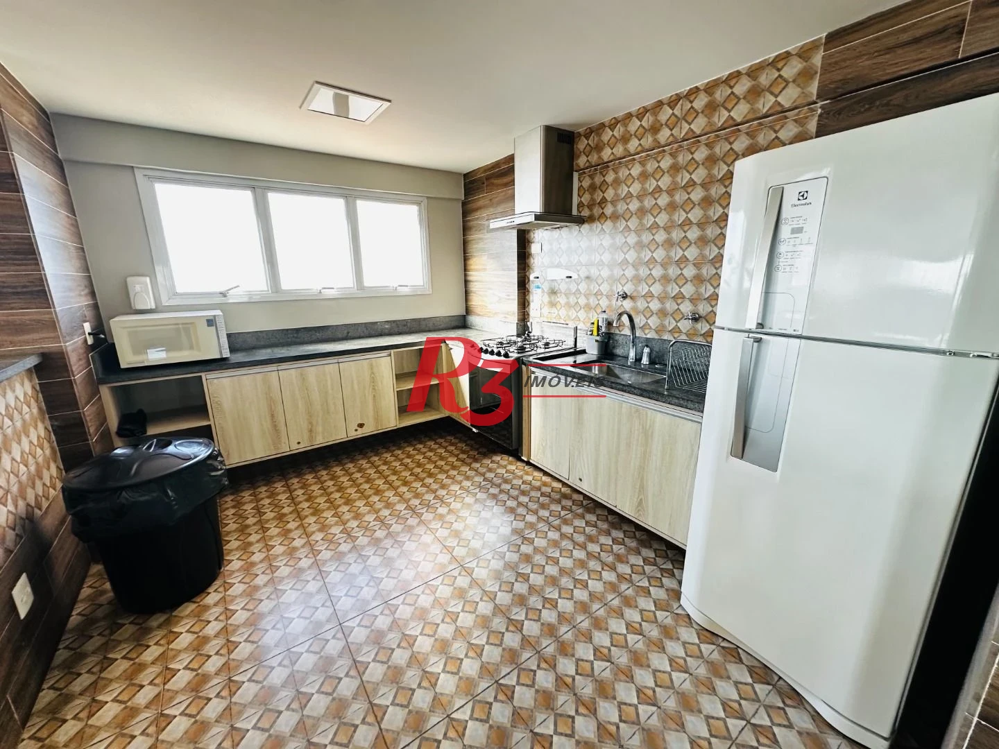 Apartamento com 2 dormitórios para alugar, 84 m² por R$ 6.000,00/mês - Boqueirão - Santos/SP