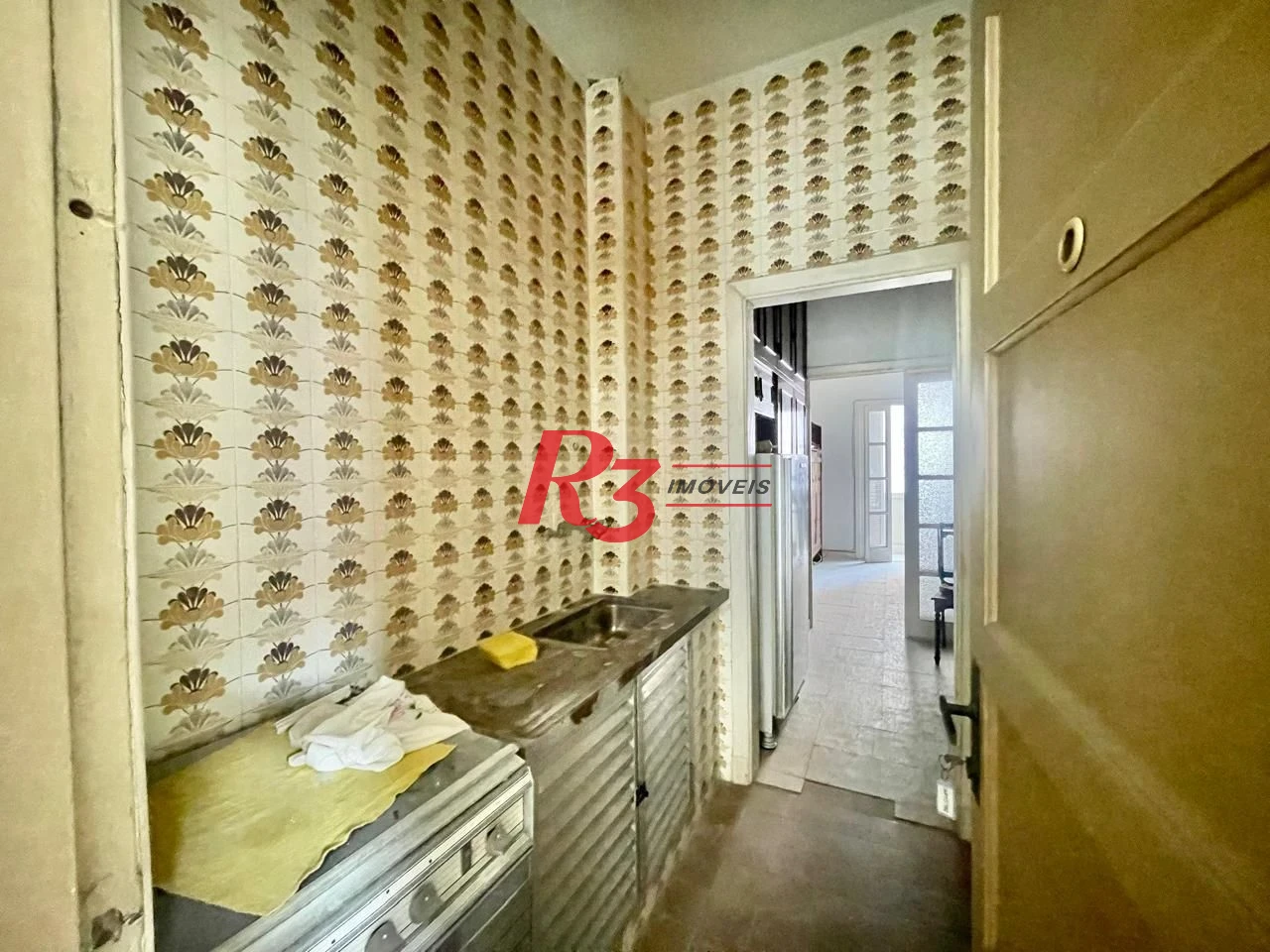 Kitnet com 1 dormitório à venda, 38 m² por R$ 330.000,00 - Boqueirão - Santos/SP