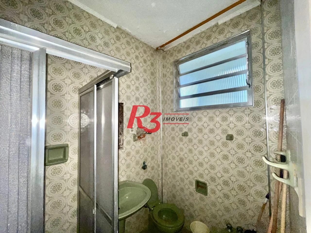 Kitnet com 1 dormitório à venda, 38 m² por R$ 330.000,00 - Boqueirão - Santos/SP