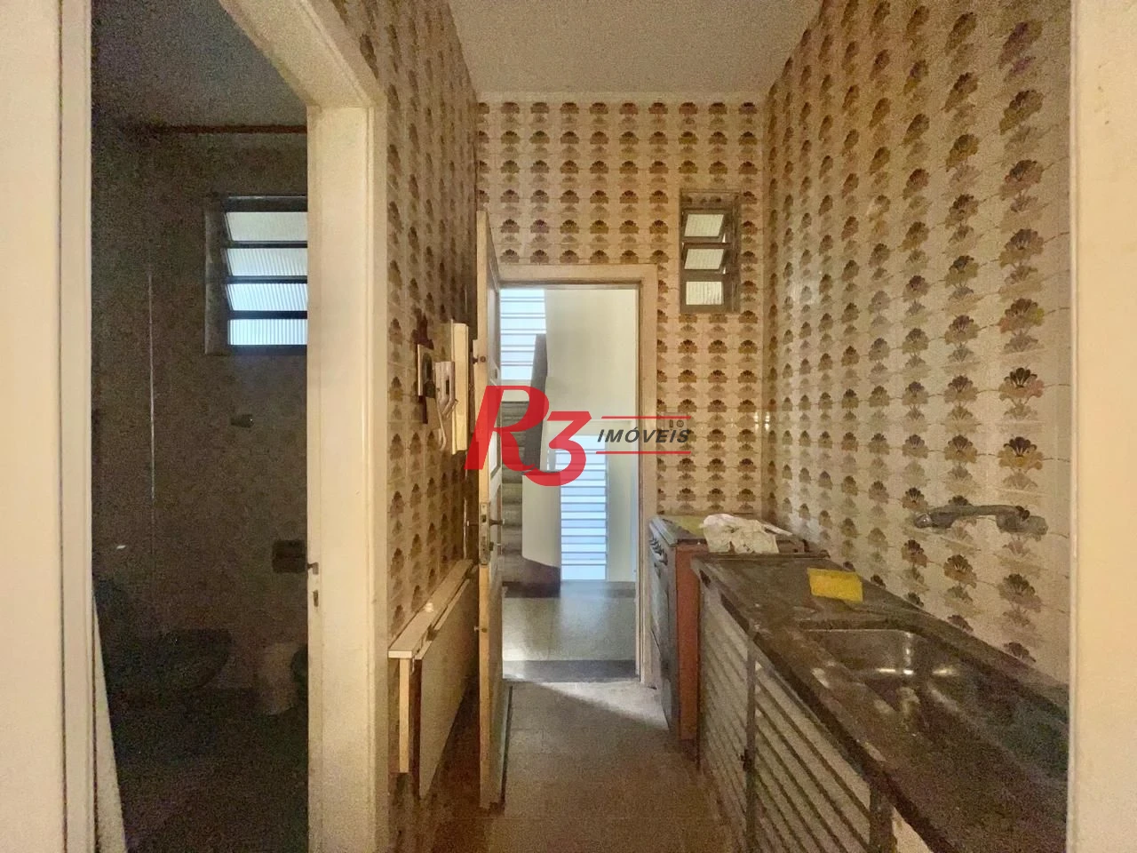 Kitnet com 1 dormitório à venda, 38 m² por R$ 330.000,00 - Boqueirão - Santos/SP