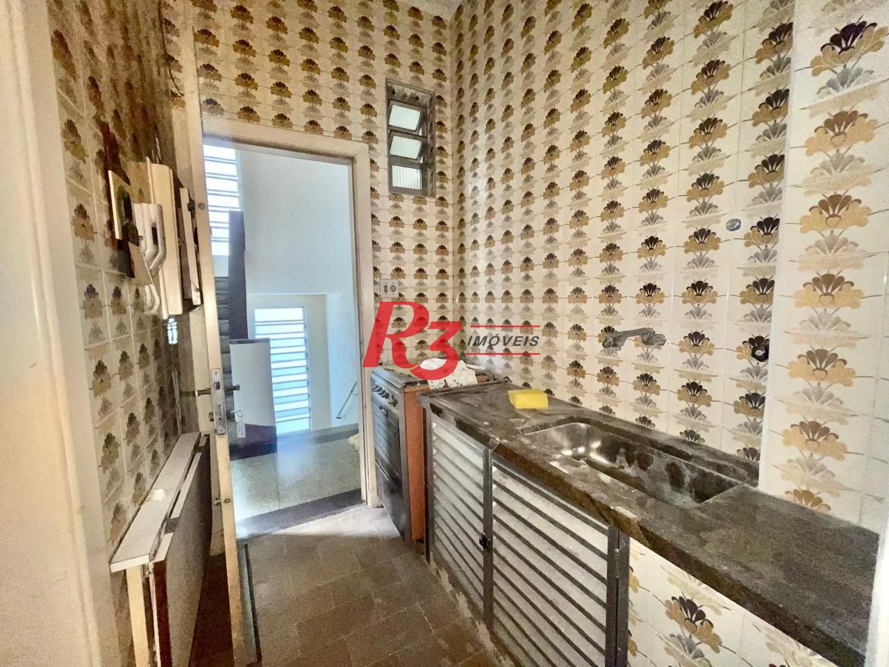 Kitnet com 1 dormitório à venda, 38 m² por R$ 330.000,00 - Boqueirão - Santos/SP