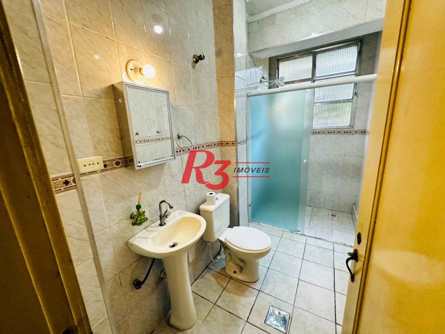 Apartamento com 2 dormitórios à venda, 66 m² por R$ 316.000,00 - José Menino - Santos/SP