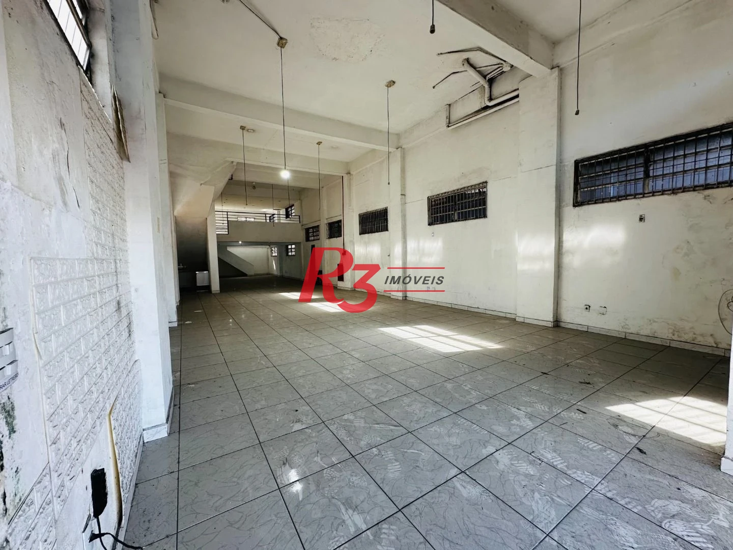 Loja para alugar, 250 m² - Vila Cascatinha - São Vicente/SP
