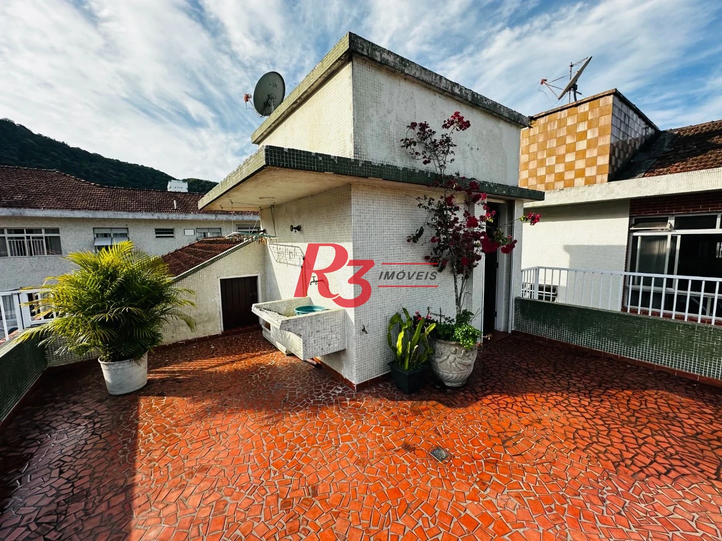 Terreno à venda, 270 m² por R$ 1.980.000,00 - Marapé - Santos/SP