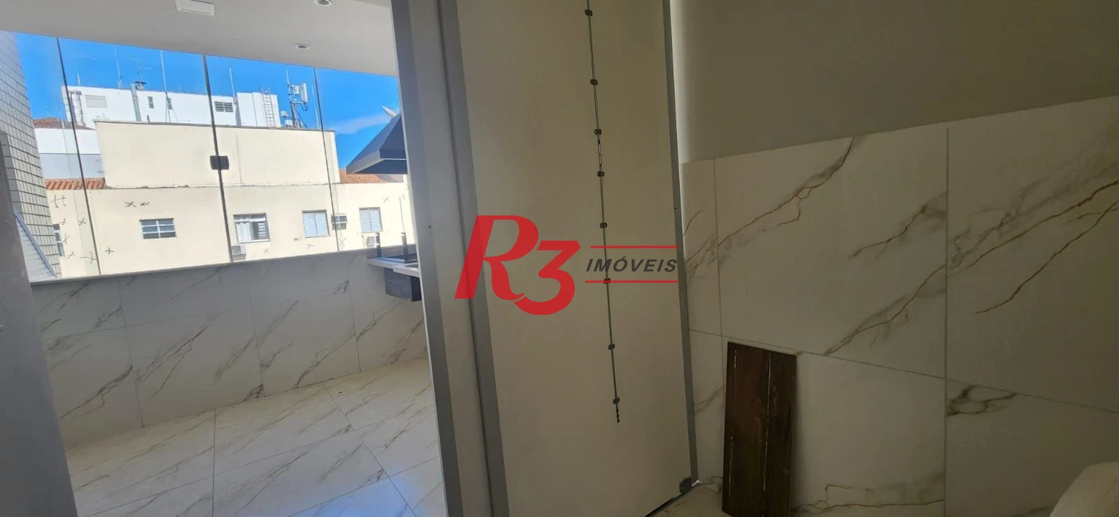 Apartamento com 3 dormitórios à venda, 123 m² por R$ 950.000,00 - Gonzaga - Santos/SP