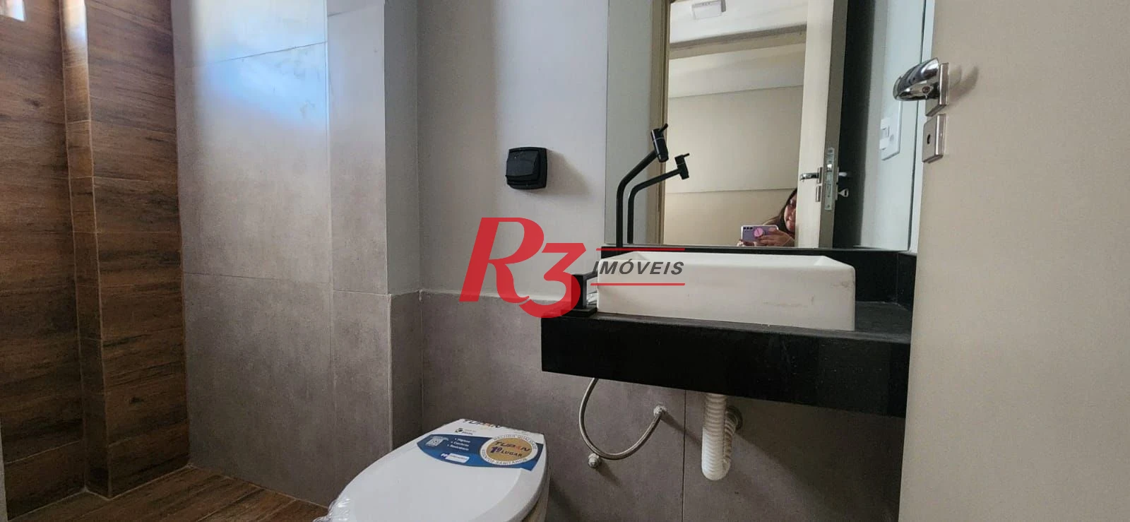 Apartamento com 3 dormitórios à venda, 123 m² por R$ 950.000,00 - Gonzaga - Santos/SP