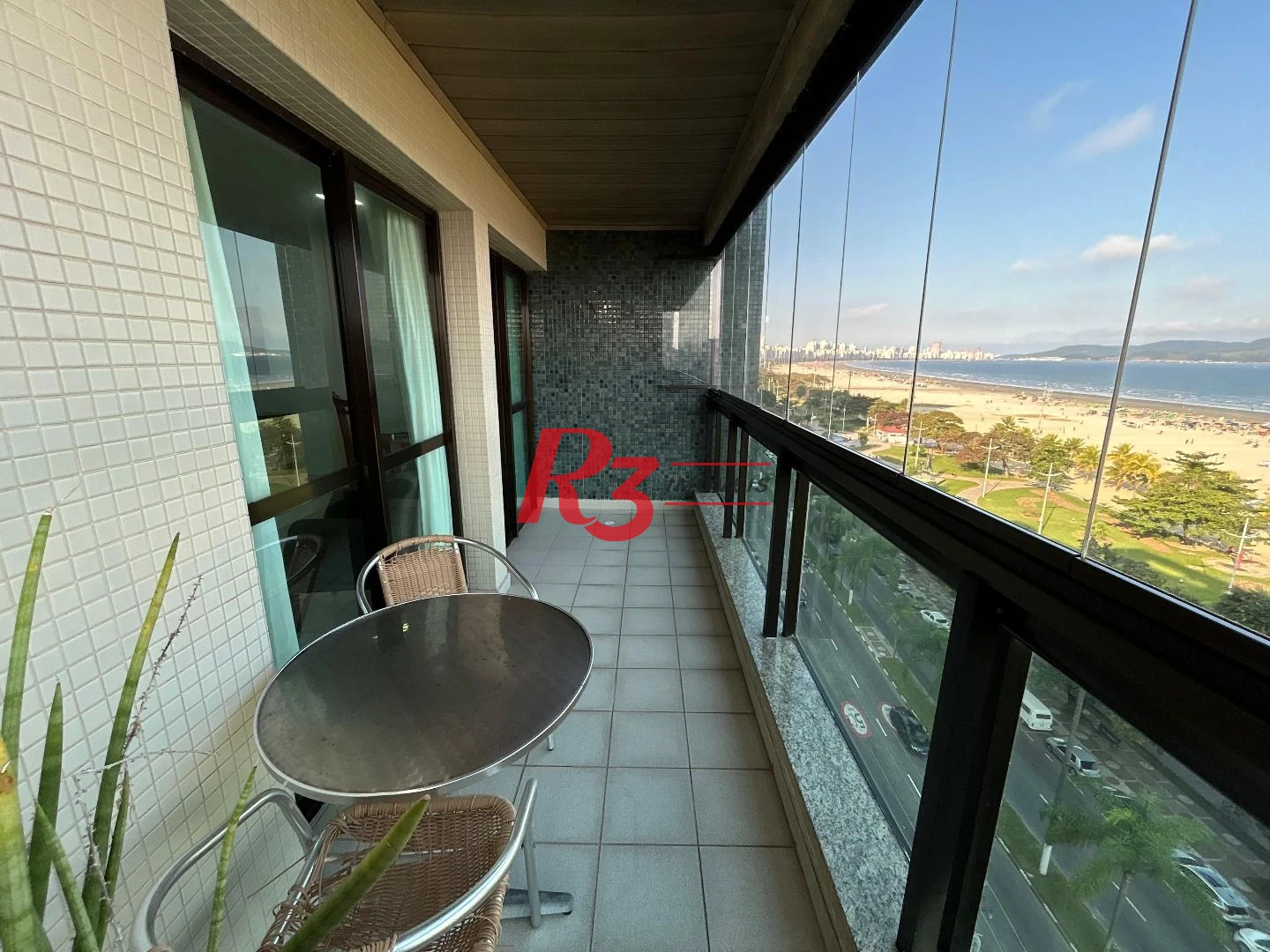 Apartamento com 3 dormitórios à venda, 108 m² por R$ 1.915.000,00 - Pompéia - Santos/SP
