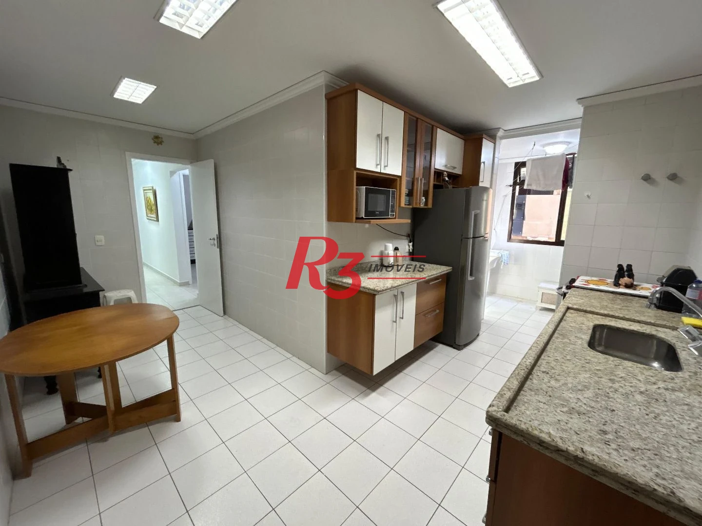 Apartamento com 3 dormitórios à venda, 108 m² por R$ 1.915.000,00 - Pompéia - Santos/SP