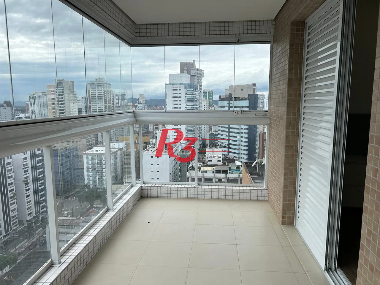 Apartamento com 3 suítes à venda, 207 m² por R$ 3.500.000 - Gonzaga - Santos/SP