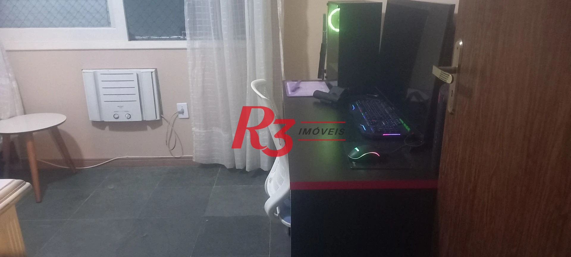 Apartamento com 3 dormitórios à venda, 142 m² por R$ 1.200.000,00 - Marapé - Santos/SP