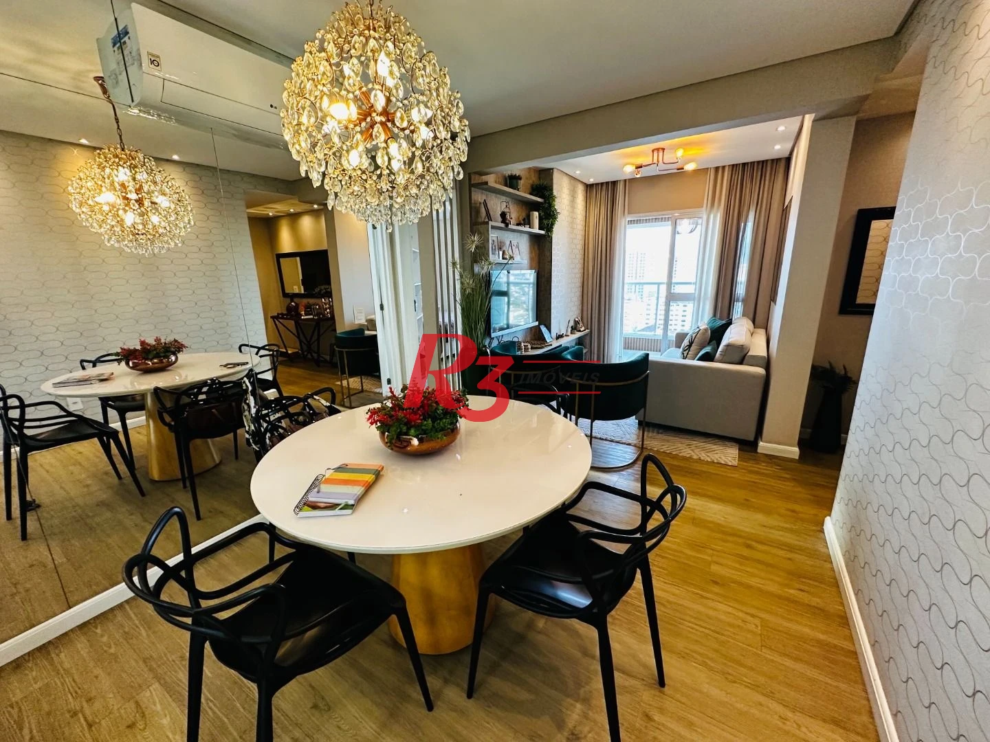 Apartamento com 2 dormitórios à venda, 114 m² por R$ 789.000,00 - Embaré - Santos/SP