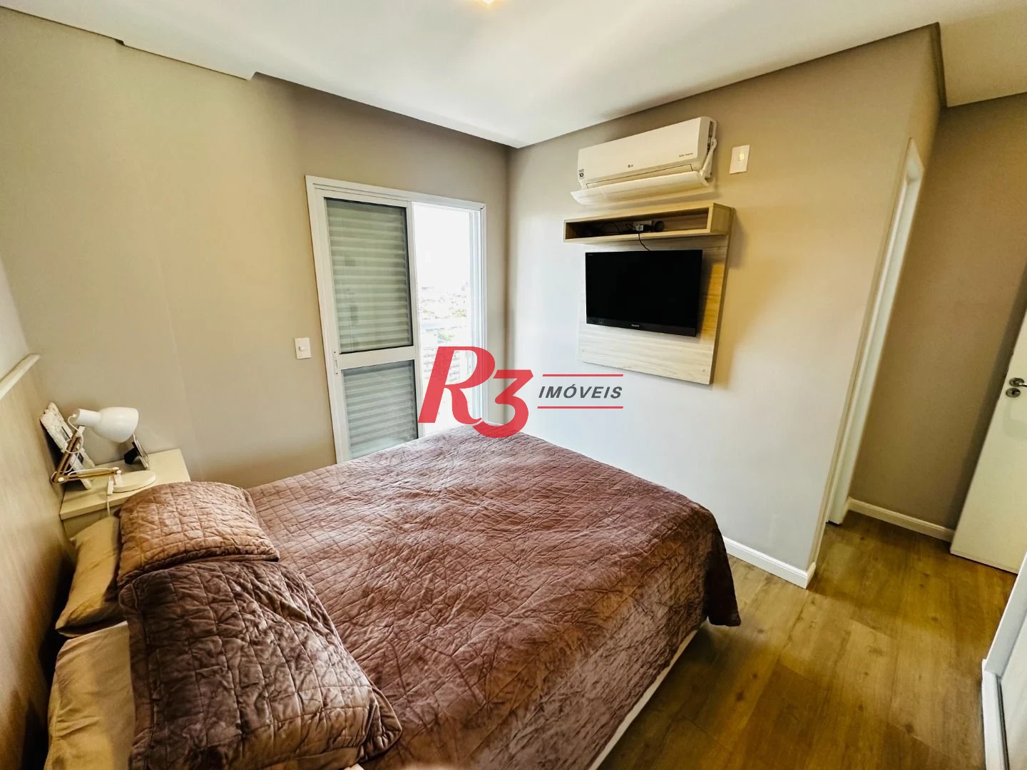 Apartamento com 2 dormitórios à venda, 114 m² por R$ 789.000,00 - Embaré - Santos/SP
