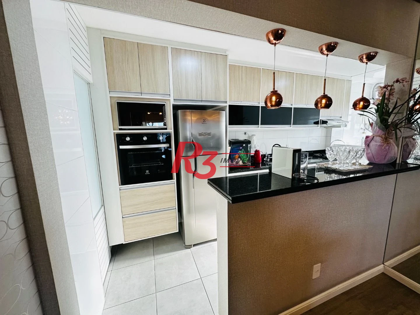 Apartamento com 2 dormitórios à venda, 114 m² por R$ 789.000,00 - Embaré - Santos/SP