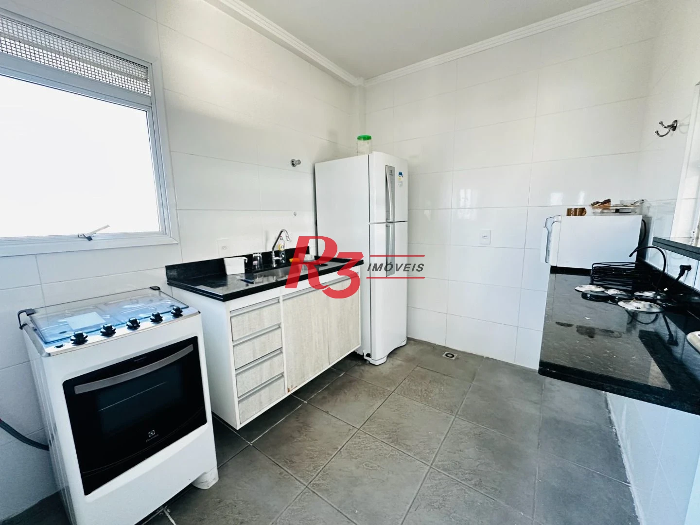 Apartamento com 2 dormitórios à venda, 114 m² por R$ 789.000,00 - Embaré - Santos/SP
