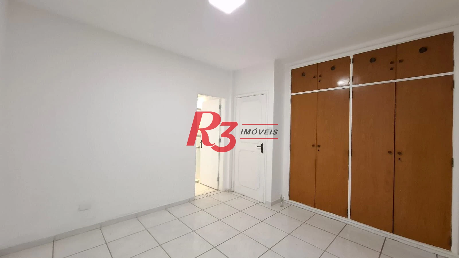 Apartamento com 3 dormitórios à venda, 139 m² por R$ 750.000,00 - Gonzaga - Santos/SP