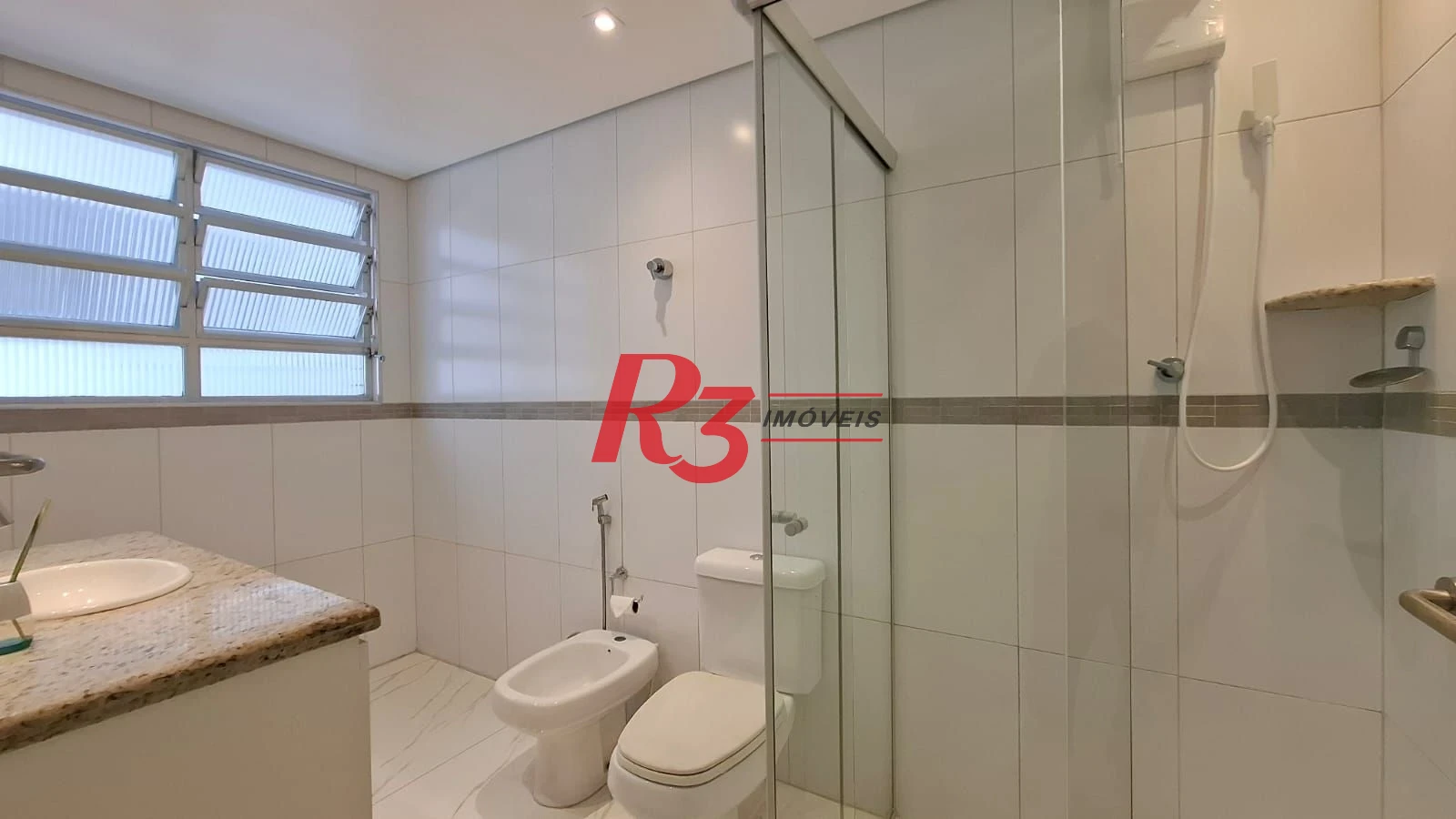 Apartamento com 3 dormitórios à venda, 139 m² por R$ 750.000,00 - Gonzaga - Santos/SP