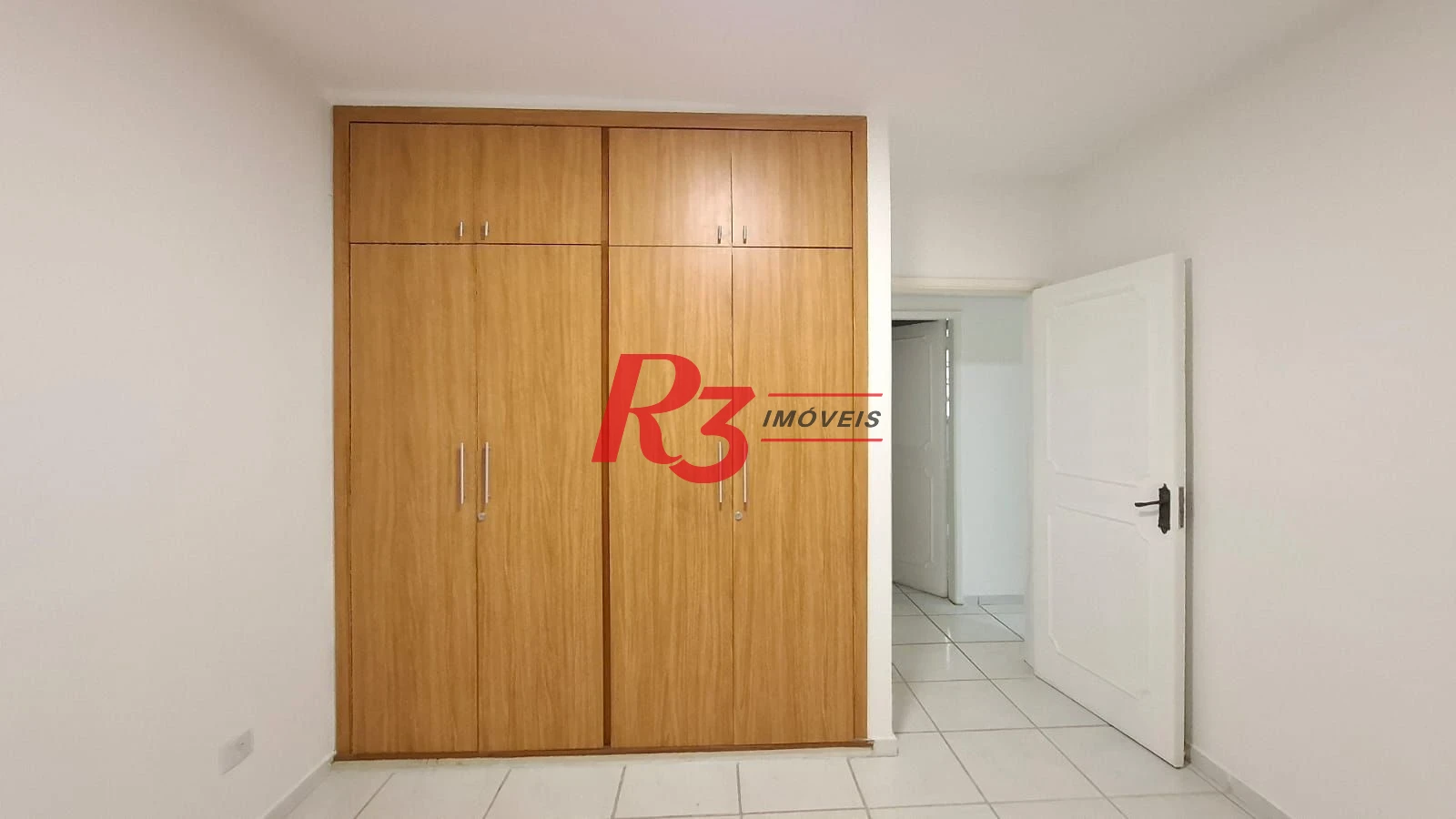Apartamento com 3 dormitórios à venda, 139 m² por R$ 750.000,00 - Gonzaga - Santos/SP