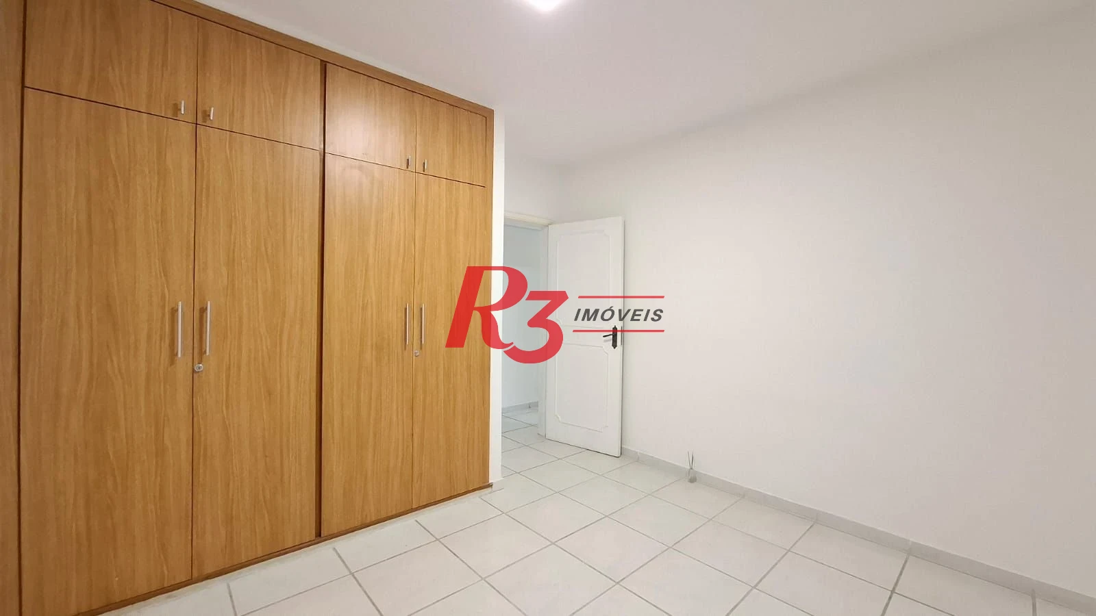 Apartamento com 3 dormitórios à venda, 139 m² por R$ 750.000,00 - Gonzaga - Santos/SP