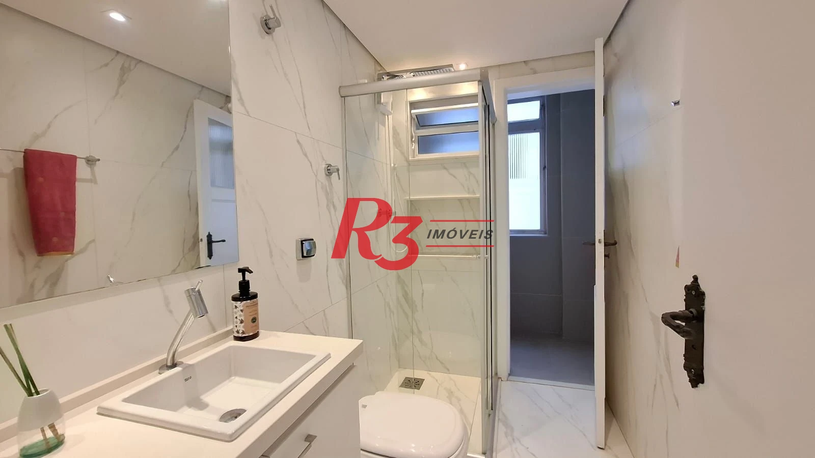 Apartamento com 3 dormitórios à venda, 139 m² por R$ 750.000,00 - Gonzaga - Santos/SP
