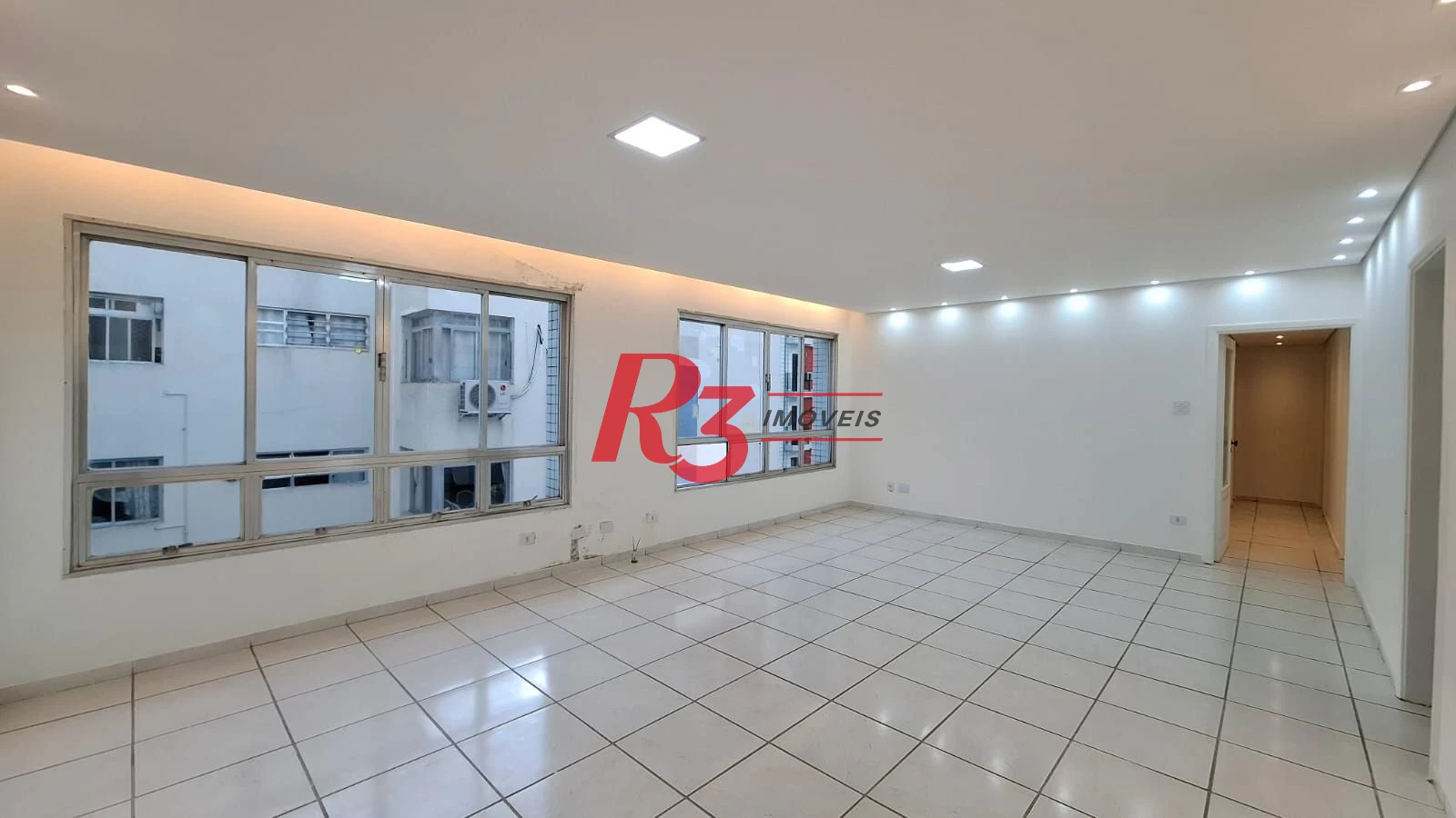 Apartamento com 3 dormitórios à venda, 139 m² por R$ 750.000,00 - Gonzaga - Santos/SP