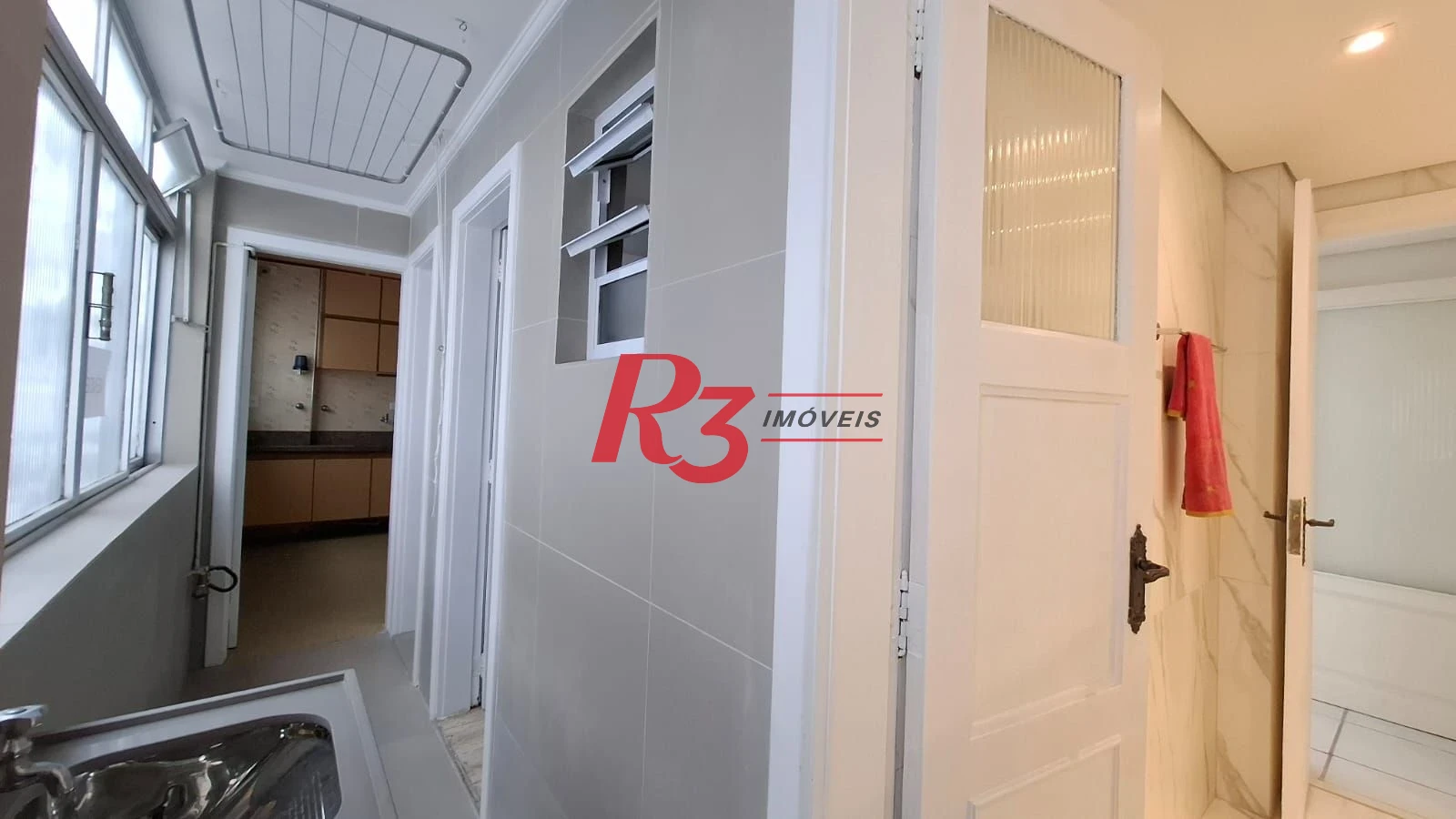 Apartamento com 3 dormitórios à venda, 139 m² por R$ 750.000,00 - Gonzaga - Santos/SP