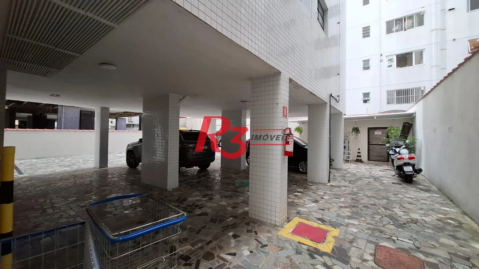 Apartamento com 3 dormitórios à venda, 139 m² por R$ 750.000,00 - Gonzaga - Santos/SP