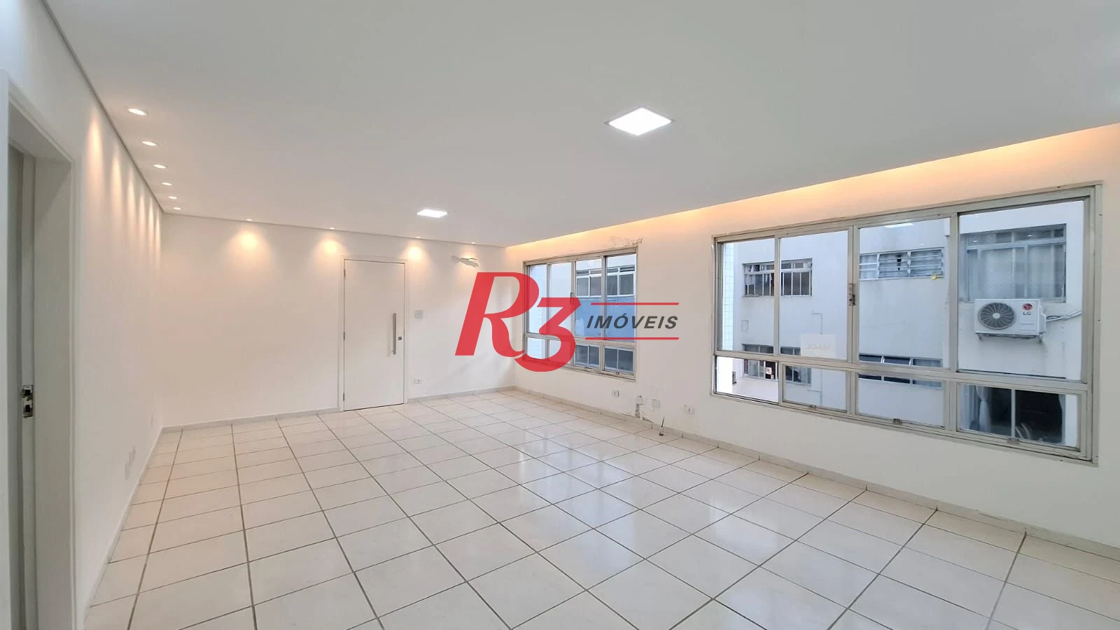 Apartamento com 3 dormitórios à venda, 139 m² por R$ 750.000,00 - Gonzaga - Santos/SP