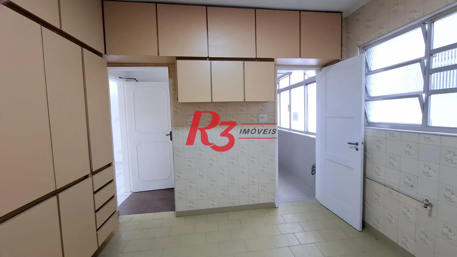 Apartamento com 3 dormitórios à venda, 139 m² por R$ 750.000,00 - Gonzaga - Santos/SP
