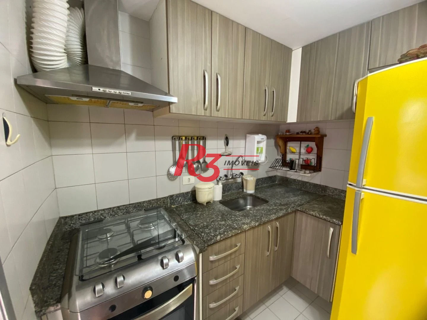 Apartamento com 2 dormitórios para alugar, 71 m² por R$ 3.700,02/mês - Vila Matias - Santos/SP