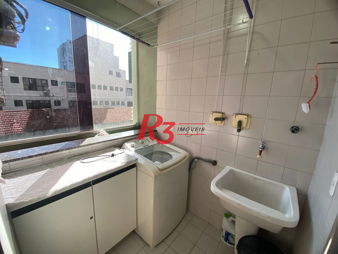 Apartamento com 2 dormitórios para alugar, 71 m² por R$ 3.700,02/mês - Vila Matias - Santos/SP