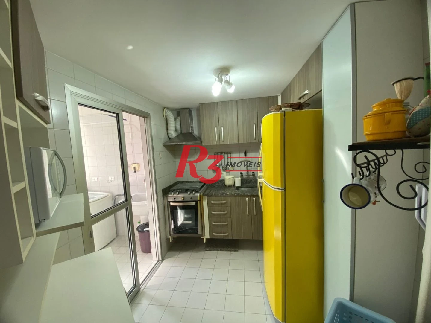 Apartamento com 2 dormitórios para alugar, 71 m² por R$ 3.700,02/mês - Vila Matias - Santos/SP