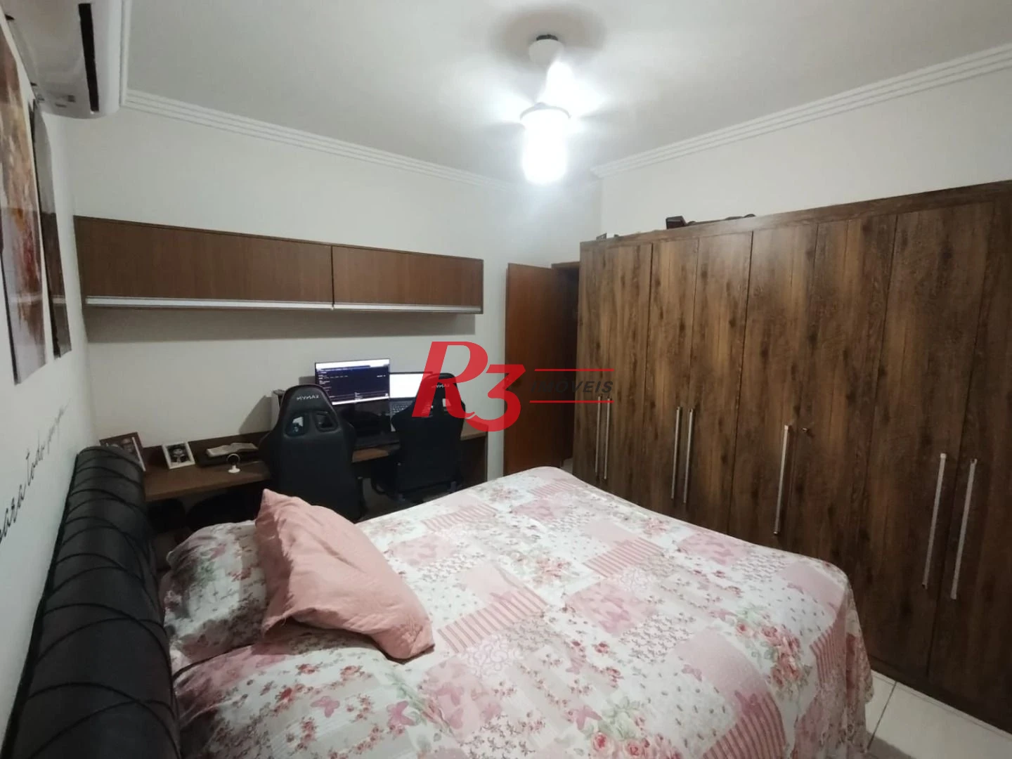 Apartamento com 2 dormitórios à venda, 65 m² por R$ 300.000,00 - Cidade Naútica - São Vicente/SP
