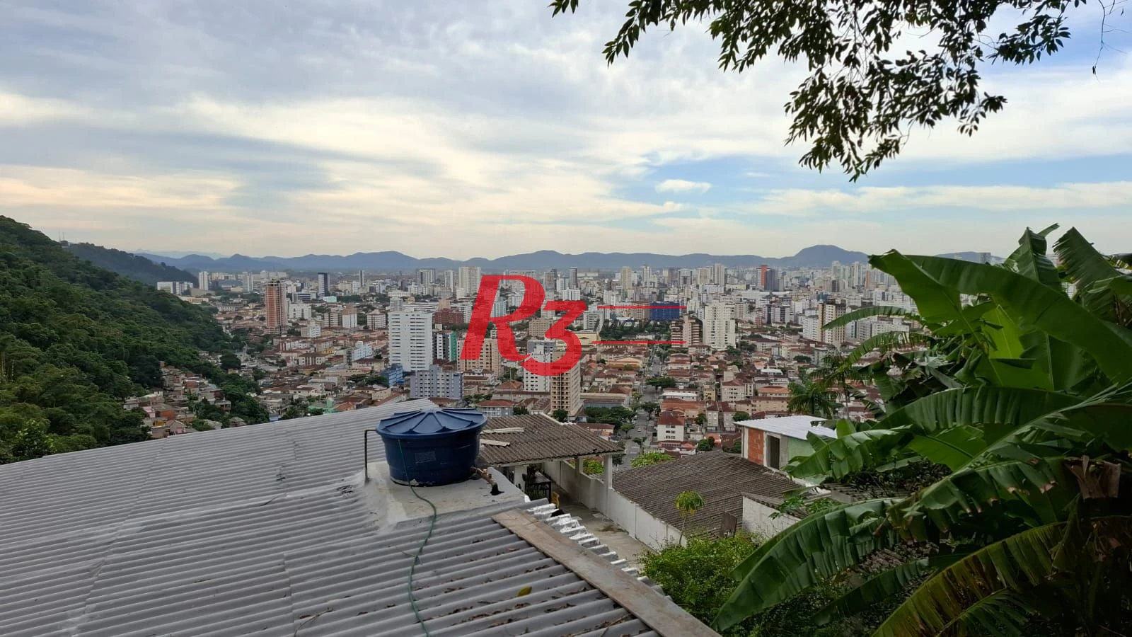 Casa com 1 dormitório à venda, 200 m² por R$ 300.000,00 - Morro Nova Cintra - Santos/SP
