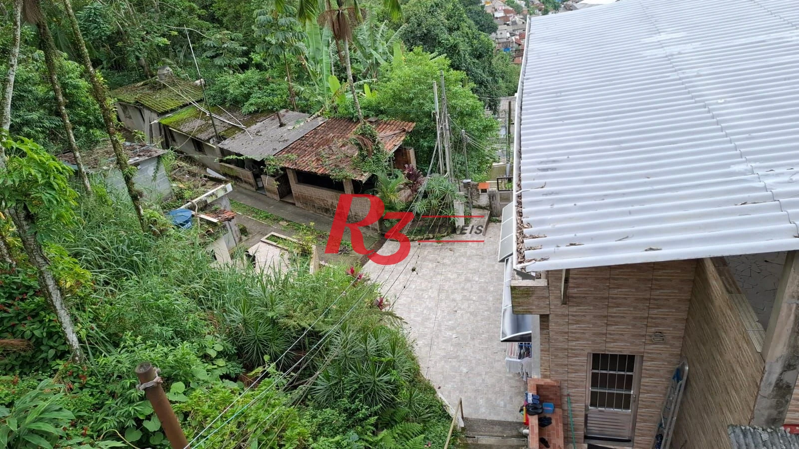 Casa com 1 dormitório à venda, 200 m² por R$ 300.000,00 - Morro Nova Cintra - Santos/SP