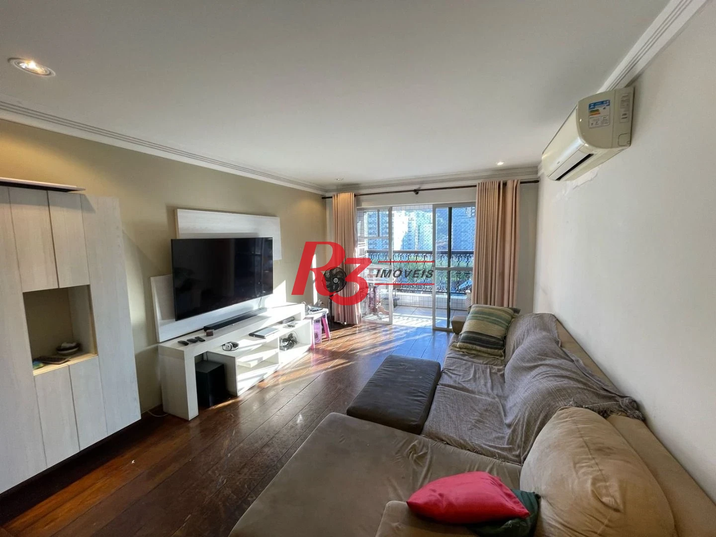 Apartamento com 3 dormitórios à venda, 179 m² por R$ 700.000,00 - Campo Grande - Santos/SP