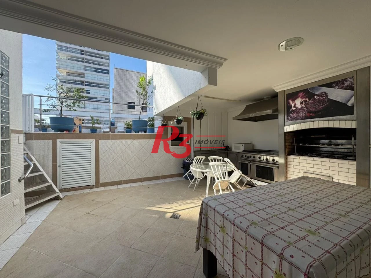 Cobertura com piscina e 4 dormitórios para alugar, 746 m² por R$ 20.000/mês - Gonzaga - Santos/SP