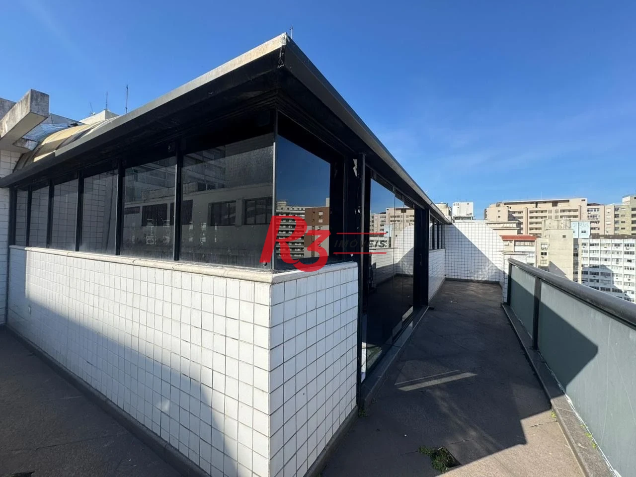 Cobertura com piscina e 4 dormitórios para alugar, 746 m² por R$ 20.000/mês - Gonzaga - Santos/SP