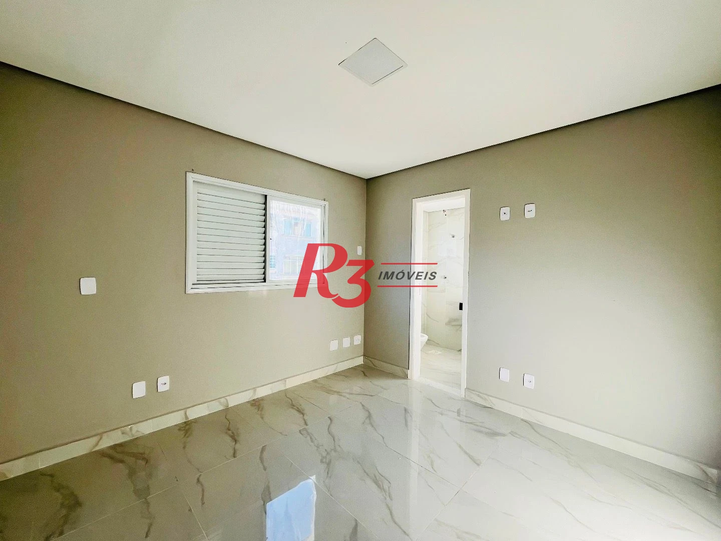 Casa com 3 suítes à venda, 176 m² por R$ 1.200.000 - Boqueirão - Santos/SP
