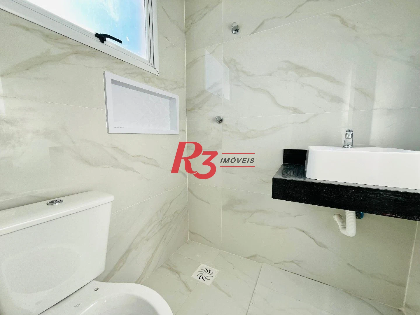 Casa com 3 suítes à venda, 176 m² por R$ 1.200.000 - Boqueirão - Santos/SP