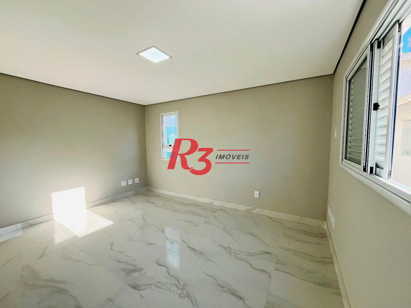 Casa com 3 suítes à venda, 176 m² por R$ 1.200.000 - Boqueirão - Santos/SP