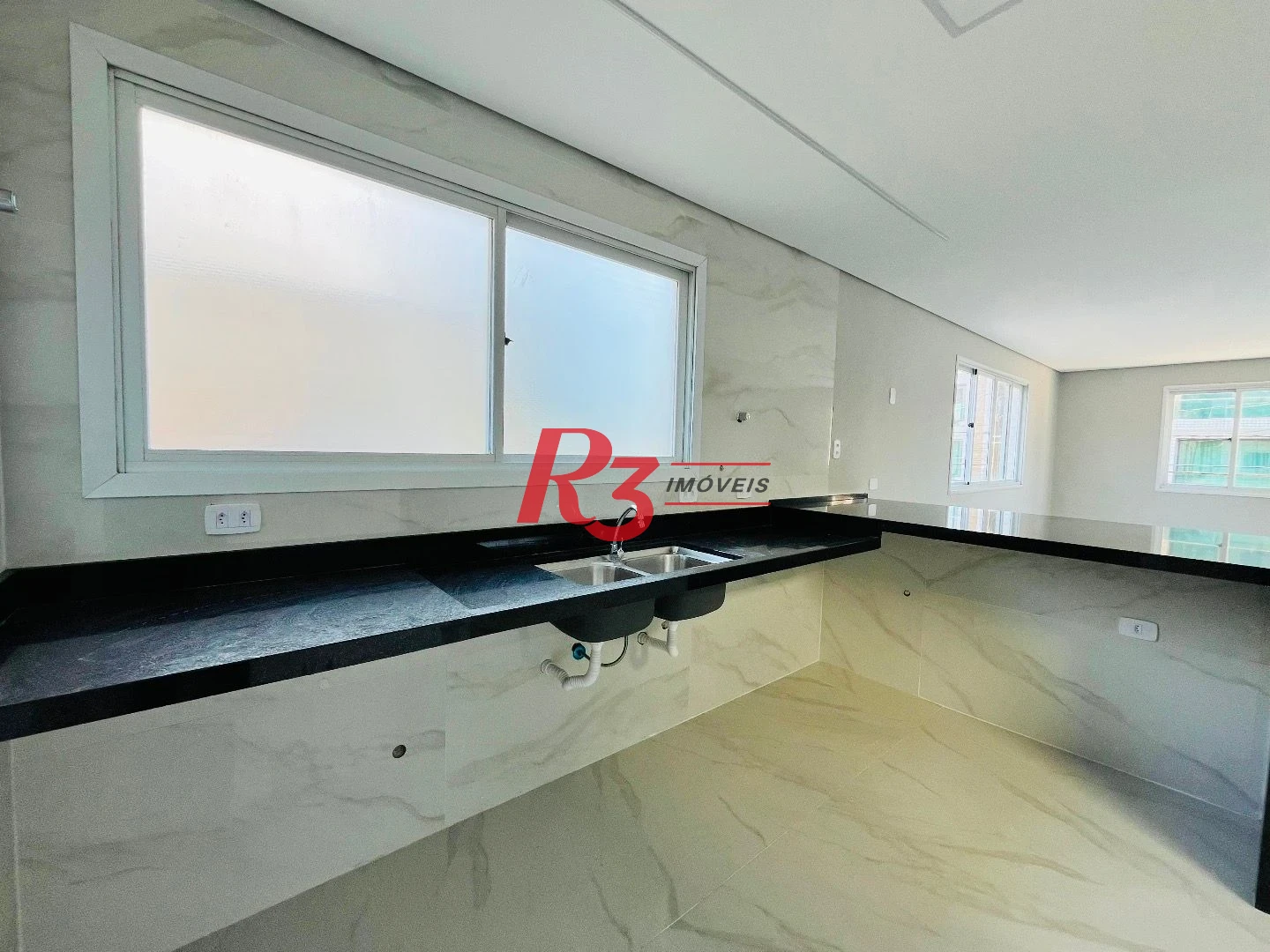 Casa com 3 suítes à venda, 176 m² por R$ 1.200.000 - Boqueirão - Santos/SP