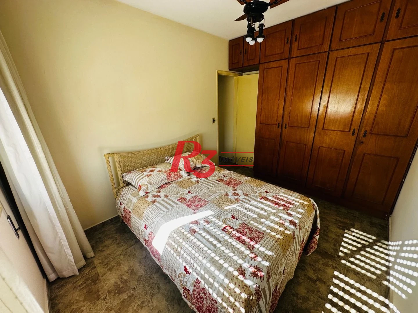 Apartamento com 3 dormitórios à venda, 130 m² por R$ 650.000,00 - Campo Grande - Santos/SP