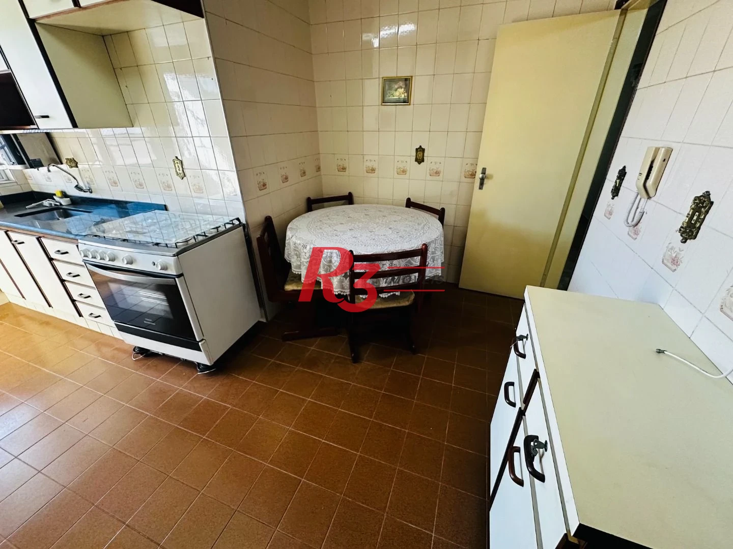 Apartamento com 3 dormitórios à venda, 130 m² por R$ 650.000,00 - Campo Grande - Santos/SP