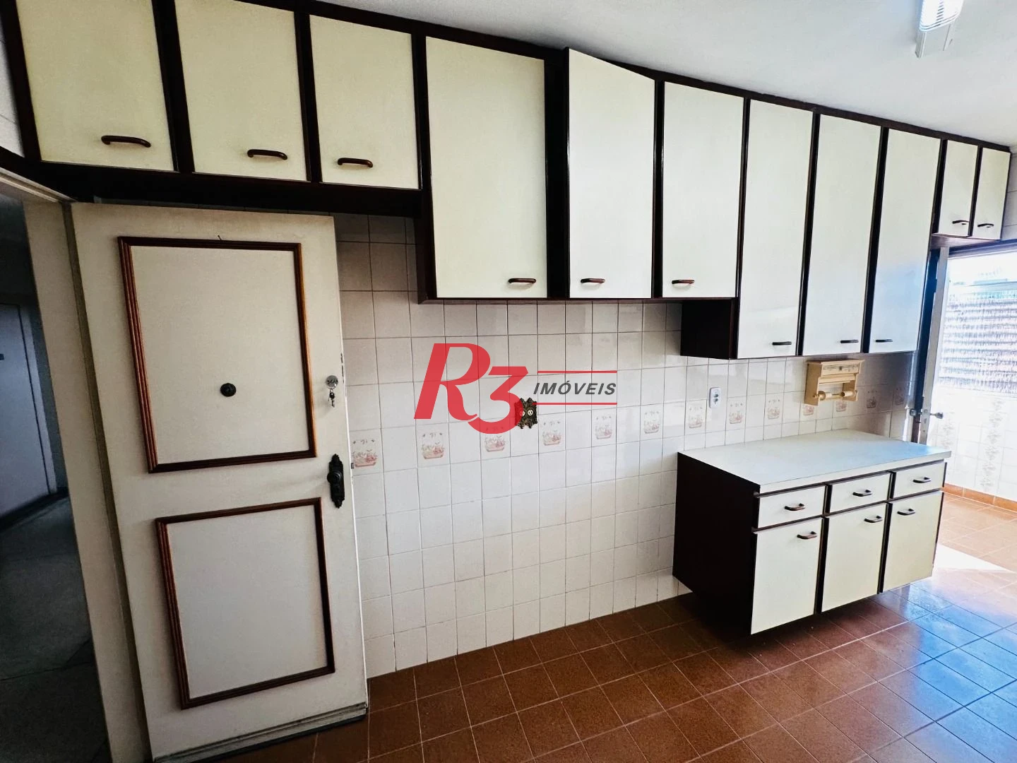 Apartamento com 3 dormitórios à venda, 130 m² por R$ 650.000,00 - Campo Grande - Santos/SP