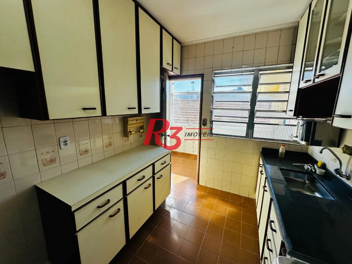 Apartamento com 3 dormitórios à venda, 130 m² por R$ 650.000,00 - Campo Grande - Santos/SP