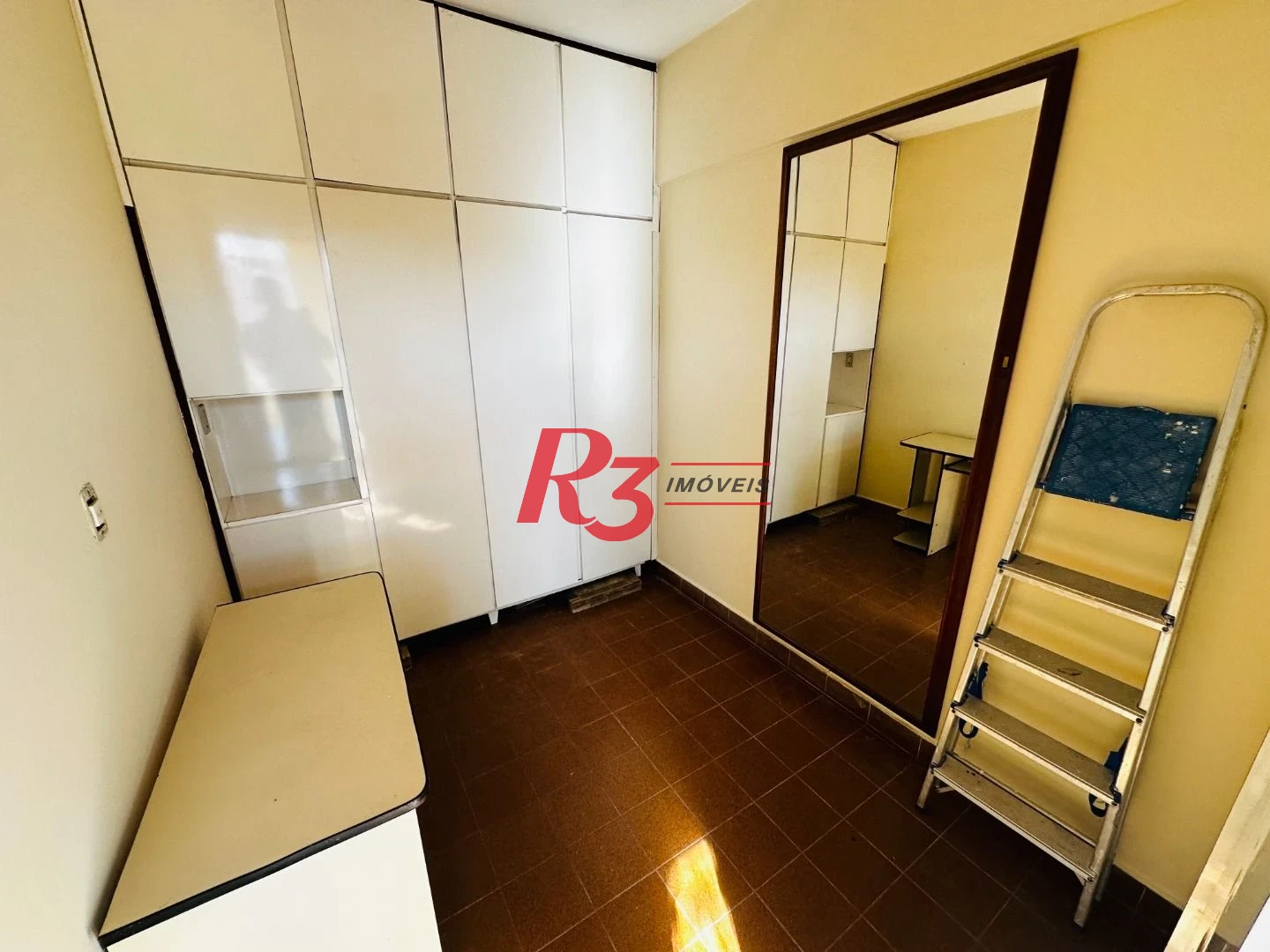 Apartamento com 3 dormitórios à venda, 130 m² por R$ 650.000,00 - Campo Grande - Santos/SP