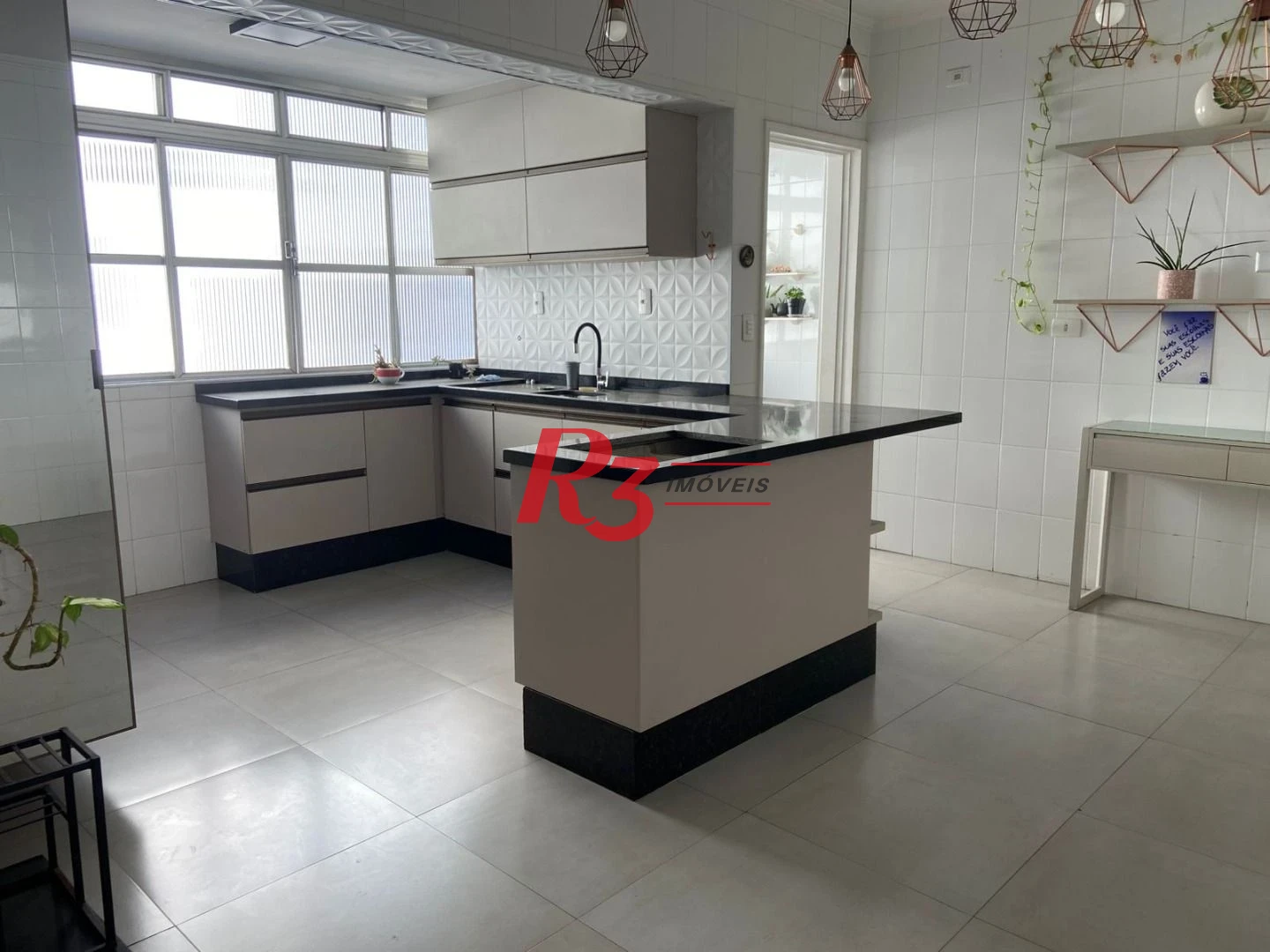 Apartamento com 3 dormitórios à venda, 152 m² por R$ 850.000,00 - Embaré - Santos/SP