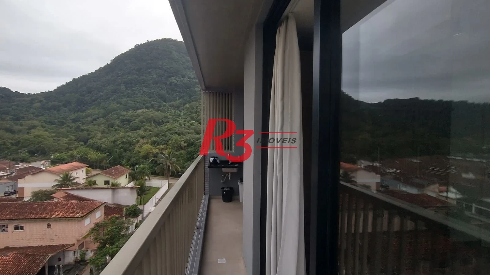 Apartamento com 2 dormitórios à venda, 77 m² por R$ 580.000,00 - Canto do Forte - Praia Grande/SP
