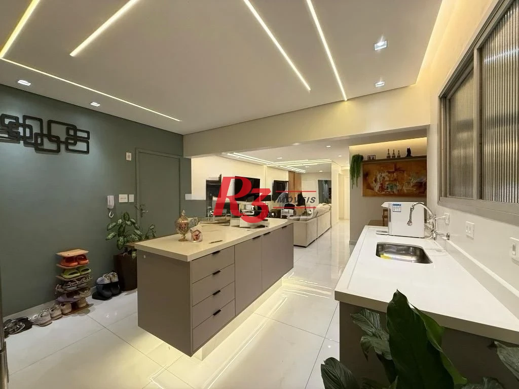 Apartamento com 3 dormitórios à venda, 120 m² por R$ 800.000,00 - Campo Grande - Santos/SP
