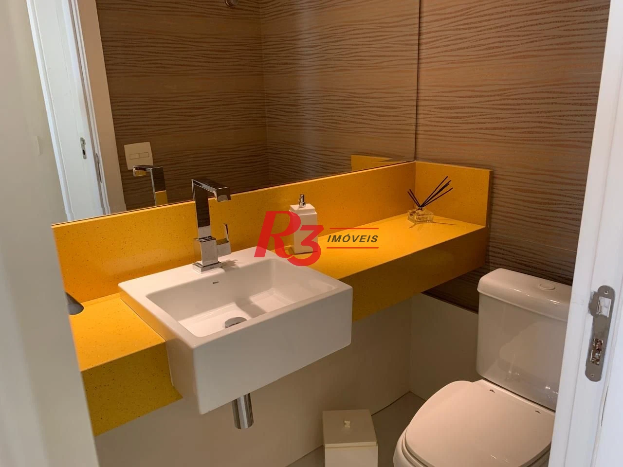 Apartamento com 3 dormitórios para alugar, 180 m² por R$ 22.900,00/mês - Gonzaga - Santos/SP